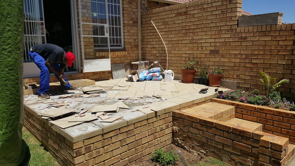 mrcprojects's tweet image. Here we break out old tiles out on the Patio. And install new tiles on Patio in The Reeds