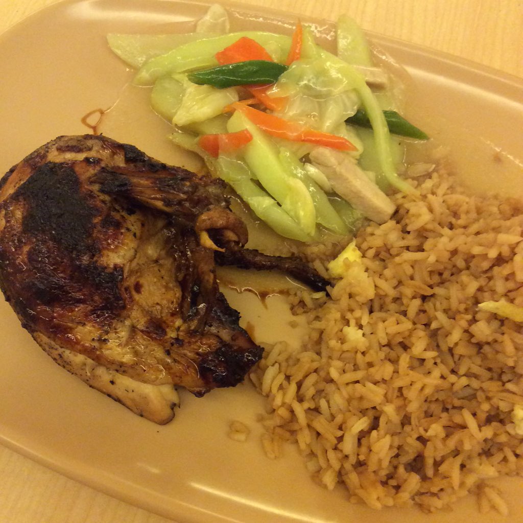 mrsfishie15's tweet photo. Dinner with the mother (not pictured) nomnom nom #junjuns https://t.co/0GViQ19F8E