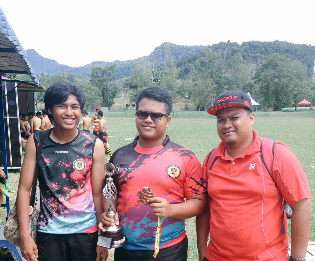 iqblzbr's tweet photo. No padang ?
No problem.
No money ?
No problem.
#rosesrc #uitmpp #karisma2015 https://t.co/yj24qFJWfP