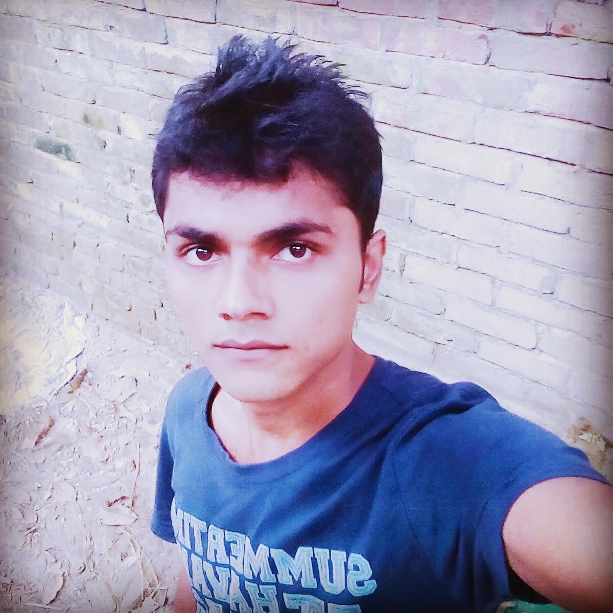 saifulsmartboy's tweet image. Say somthing about this photo