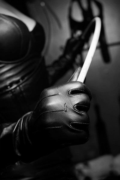 maitressesara's tweet photo. tout en délicatesse...
#dressage #soumis #BDSM #maitresse https://t.co/oWFMLhmXGN