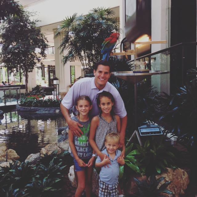 BlueWaveOrthoFL's tweet photo. Check out our #RemarkableFamily,The Howard's! They all have fabulous smiles and they know how to rock them! https://t.co/21IjZWvMMz