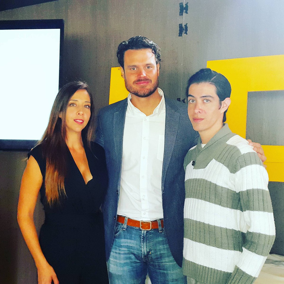 MarioSierra's tweet photo. Ya conocen @TheRealURpin​ ? checa mi reseña sobre #URpin , búscame como MarioSierra
 https://t.co/7T3mMLJtG3 https://t.co/glhx8mmKQL