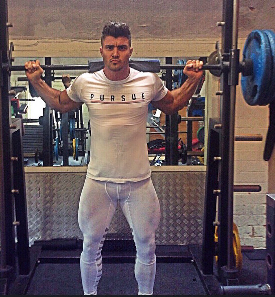 hmobey's tweet photo. Even my nan agrees @Rogan_OConnor is beyond perfection 😍 https://t.co/zCDiPF1peS
