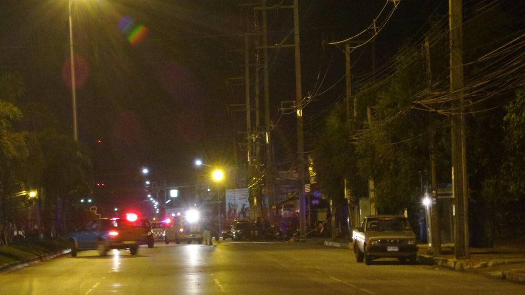 Psanitwong's tweet photo. ระเบิดที่ยะลา ขอให้ทุกคนปลอดภัย. #PrayforYala #prayforsouth https://t.co/EXxcHWkq84