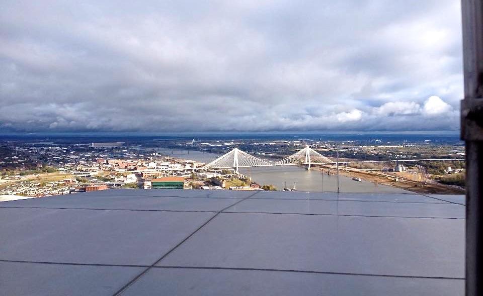 stlpublicradio's tweet photo. Selfies -- or maybe not -- at 630 feet above #STL from the top of #Arch50: https://t.co/6RqcnlIfhH https://t.co/5wf9Gtflex