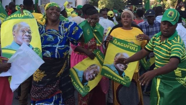CCM celebrations in Tanzania after John Magufuli declared presidential winner
bbc.in/1GMHbcc