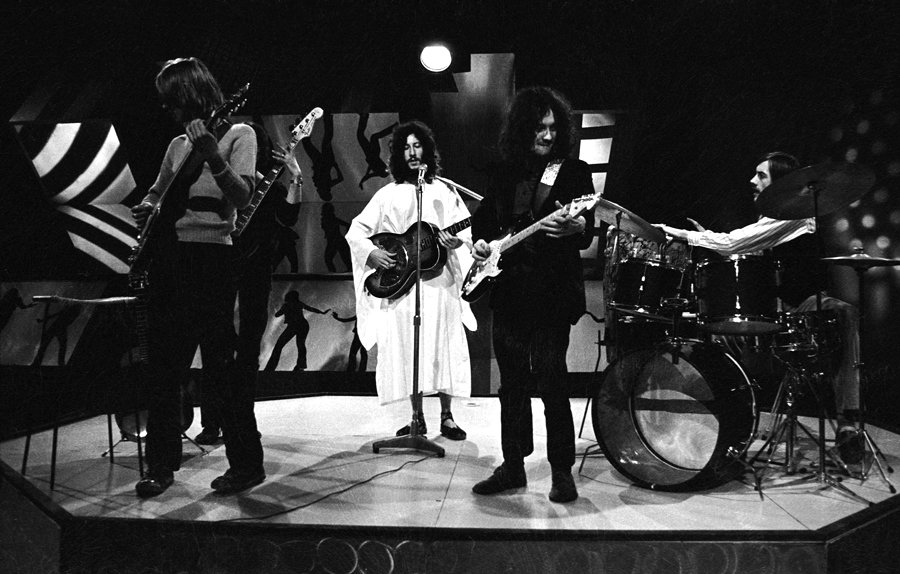 Happy birthday to guitar god Peter Green! 