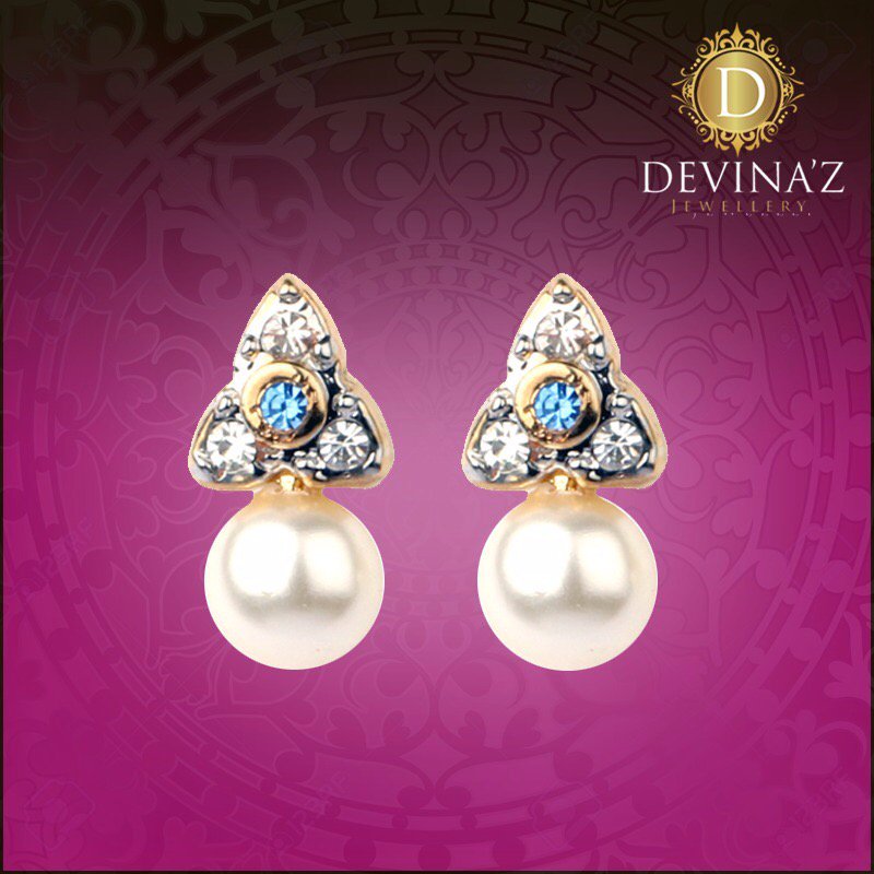 DevinazJ's tweet photo. This Diwali season, pair up your casual look with these cute pearl earrings to look even more stunning!

#Devinaz https://t.co/12lWpIYvex