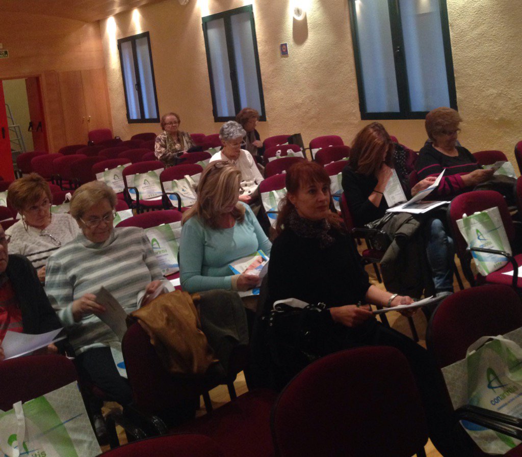 ConArtritis's tweet photo. Van llegando los asistentes a la XI Jornada Nacional de #Artritis de @amapar en @MADRID @JMDvivallecas #OctAR15 https://t.co/TOGGSVNxWA