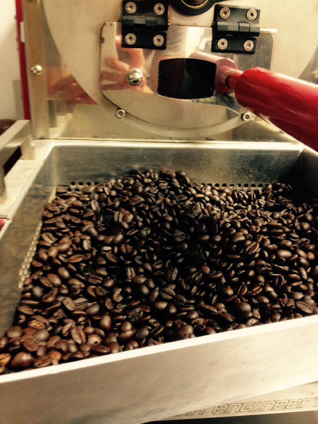 knuthbrewing's tweet photo. Just roasted a fresh batch of dark roast https://t.co/KgsGA83qNU