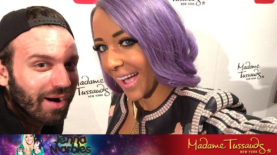 JennaMarblesMT's tweet photo. Hello there Madame Tussauds selfie! https://t.co/E2a4reqQNh