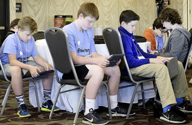 sunjournal's tweet photo. Auburn middle-schoolers attend iPad conference https://t.co/FXpiojia3P #MEschools #adv2014 https://t.co/Ote684tzkS