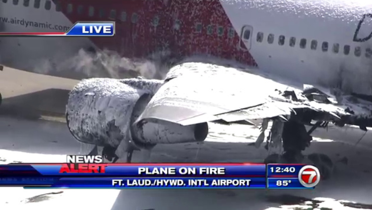 wsvn's tweet photo. Here's a close up of the Boeing 767 on fire at @FLLFlyer https://t.co/vaxZFJJ9lj