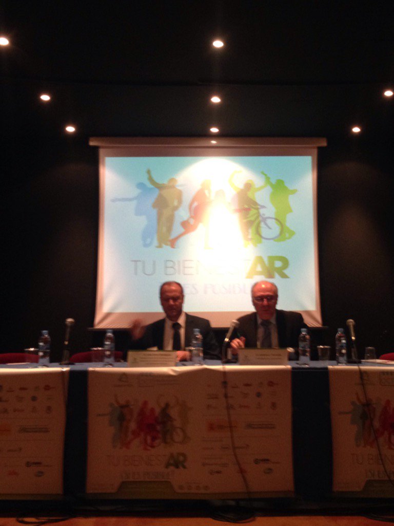 ConArtritisMAD's tweet photo. Comienza la XI Jornada Nacional de #Artritis con @JulioZarcoR inaugurando el acto #OctAR15 @ConArtritis @madridsalud https://t.co/2CtgQSUUBE