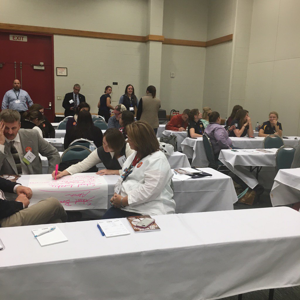 mpaynspeaker's tweet photo. Too much fun with #agedu teachers at #AmplifyFFA No More Food Fights! workshop. Next one at 1:30 pm in EH2 #ffatw15 https://t.co/wIDyNKRMix