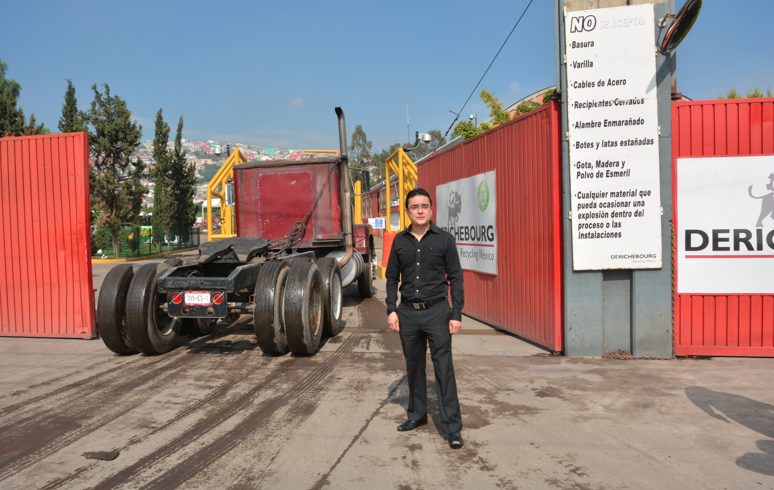 revvialibre's tweet photo. Acero Transporte chatarriza tres unidades, adquiere tres tractos de modelo reciente @EArturoChavez @canacarmexico https://t.co/PxYPhq2UZD