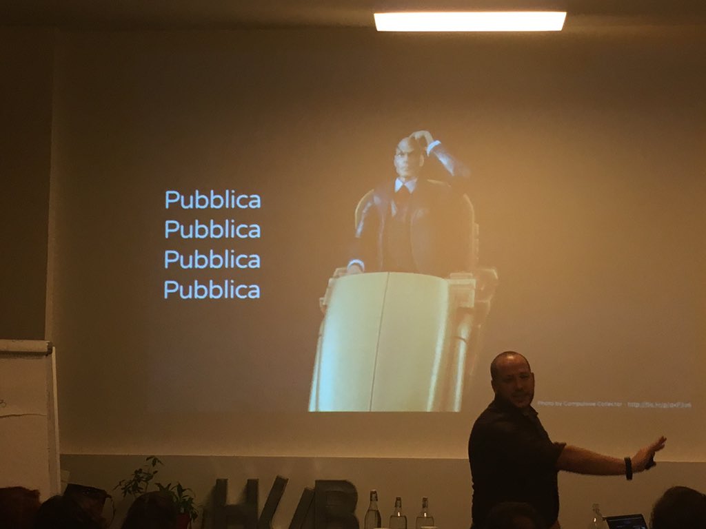 LaunchmetricsIT's tweet photo. E poi passiamo il weekend a sperare che pubblichino qualcosa @pierotaglia #aPRitivo https://t.co/wBSY53ZZ8P