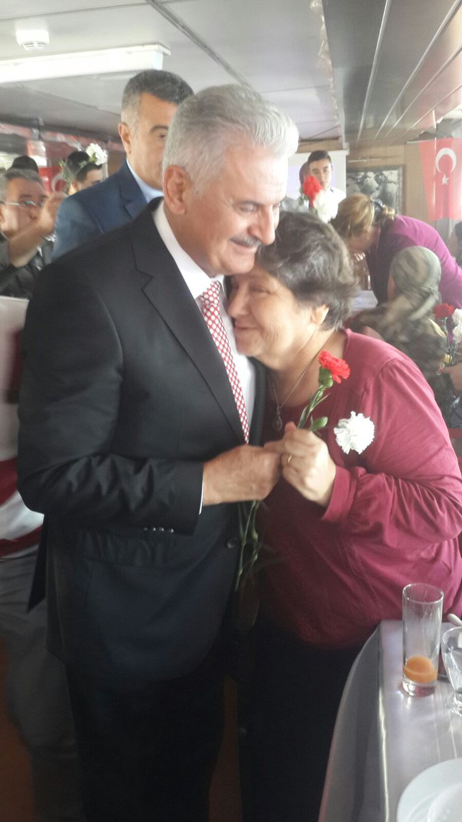 BA_Yildirim's tweet photo. Binali Yıldırım: Hep beraber olacağız. Tasada da, hüzünde de, sevinçte de, kardeşlikte de beraber olacağız. https://t.co/INxcQe9NPz