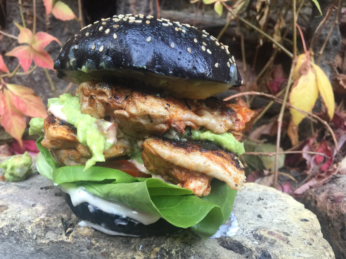 _ONCEUP0NATIME_'s tweet photo. Check these scarily awesome @SayYeahBurger treats 
Grab them this Saturday @StrongroomBar for #dayofthedead Party https://t.co/3rqncgDIBN