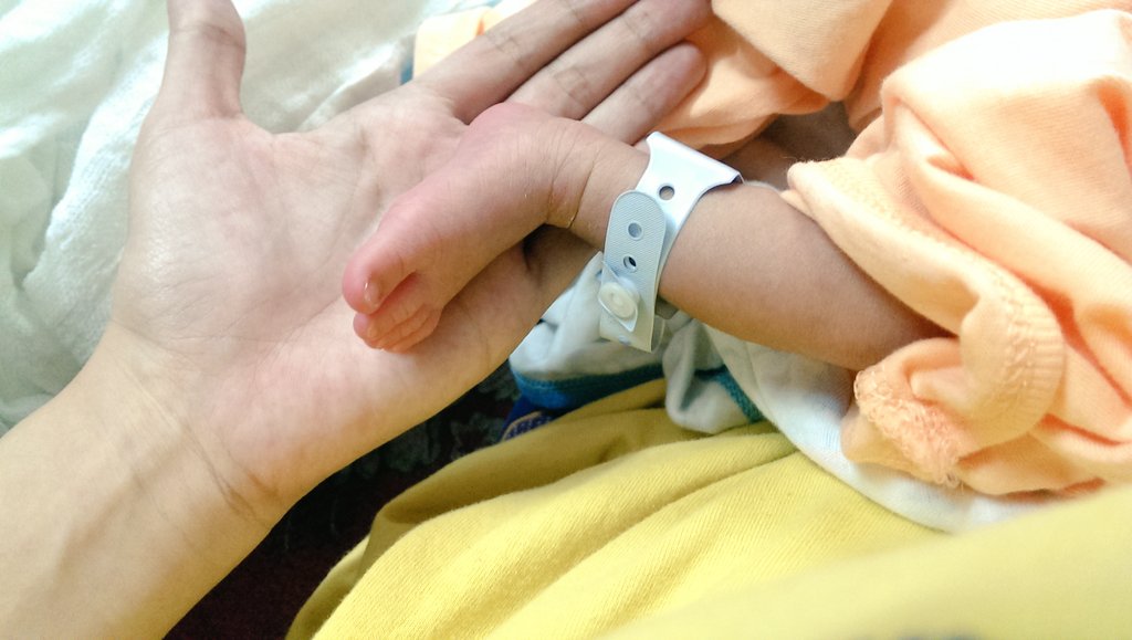 nurzawanies's tweet photo. Nak gigittttttttt #syndromemakmak #littleNA https://t.co/ThCu45rPod