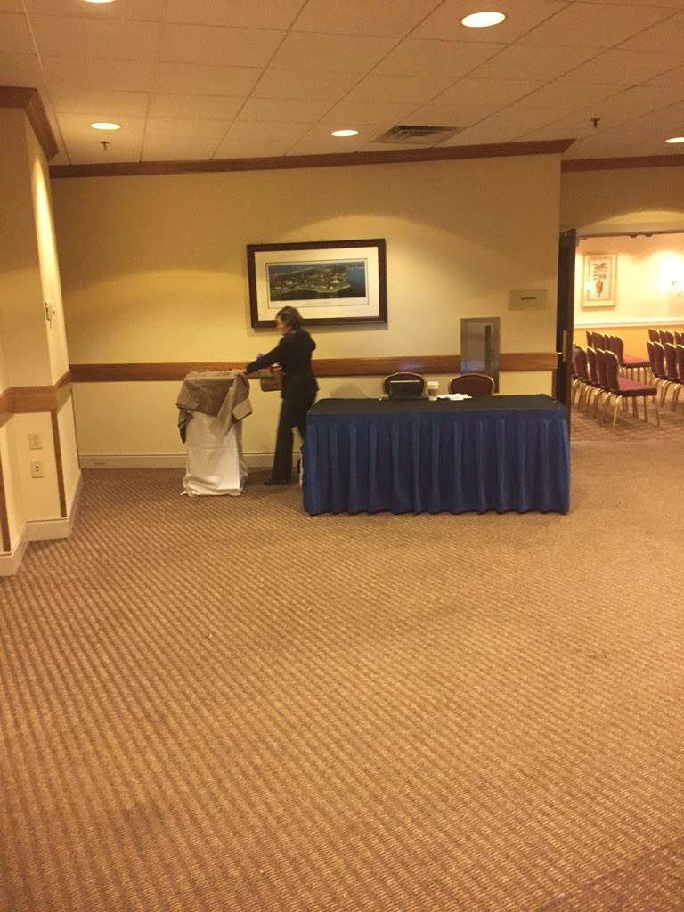 deca_ri's tweet photo. Setting up our community service table!!! https://t.co/rOQM0bQHYU