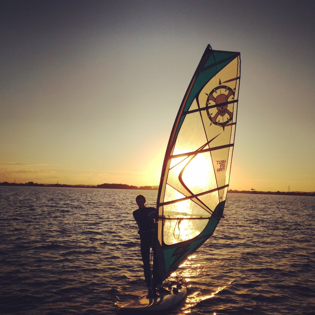 IcWindsurf's tweet photo. Week 3 of our @QMWind sessions everyone is progressing massively! Light force 3 with clear skys. Bliss. #impics https://t.co/M2uRklchlR