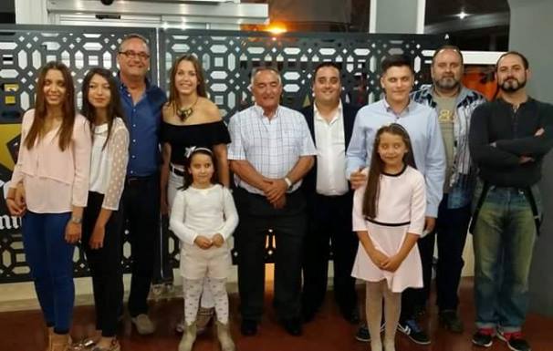 La Foguera Princesa Mercedes renueva a Pedro Espadero y Art de Foc cendradigital.com/2015/10/29/la-… #fogueres #hogueras