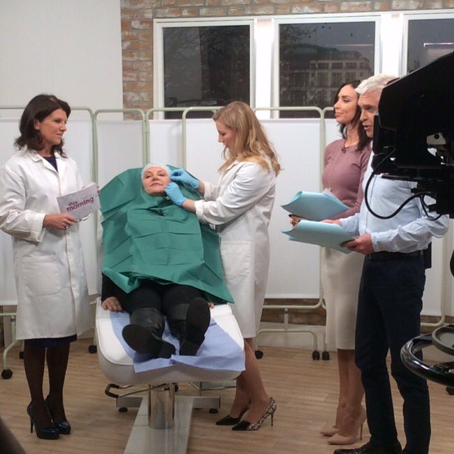 thelovelyclinic's tweet photo. #tbt to the #puppetfacelift on @itvthismorning in February
@drsarahtonks #christinebleakley
@DrDawnHarper @Schofe https://t.co/gvv7vS5ZZ9
