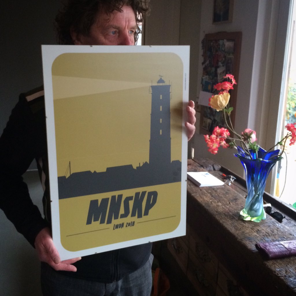 dok6268's tweet photo. Vanochtend heb ik de Brandaris naar zijn nieuwe standplaats gebracht.. #058 #posterproject #grafischontwerp #dok6268 https://t.co/EhyrsJ1jxK
