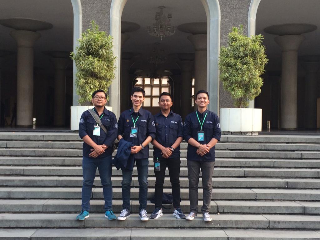BPM_RDMFHUB's tweet photo. Kakak - kakak dari FHUB yang mengikuti acara LEMHI di UGM,Jogjakarta.
Semangat ya kakak-kakak https://t.co/j1KdhWqx8z