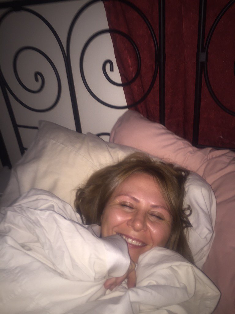 LethbridgesCor's tweet photo. @jayherrington75 I'm here for ya! lol #INEEDHUMANINTERACTION #sleepingin #snugasabug @981TheBridge #seeyaatnoon https://t.co/Hg8O2M7ln7