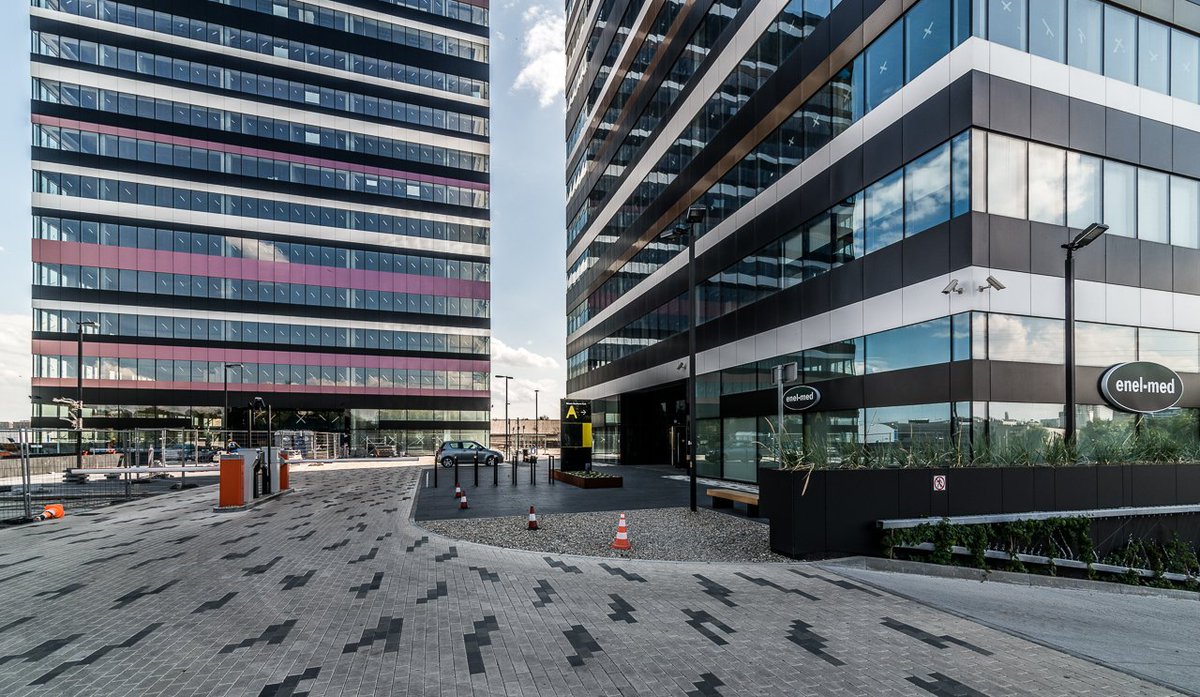 SkanskaProperty's tweet photo. Our second building in the Silesia Business Park office project has been commited for use https://t.co/MLNYfV5PWJ https://t.co/uP8hgUCSCv