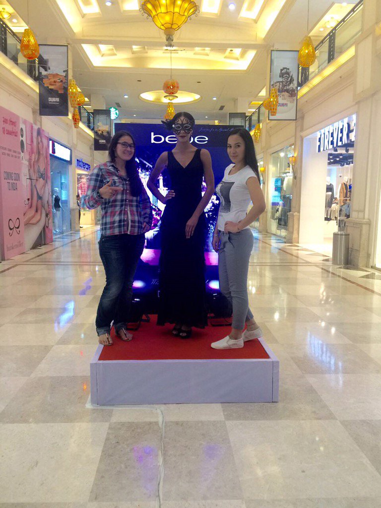 bebeindia's tweet photo. Striking a pose with our model. #BeIconic #BebeIndia https://t.co/no7DfqQiFR