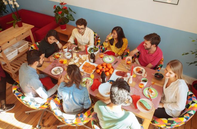 bbcstories's tweet photo. This French foodie fad is causing panic in restaurants https://t.co/4kbhTFttIp https://t.co/sNbj7R7lW7