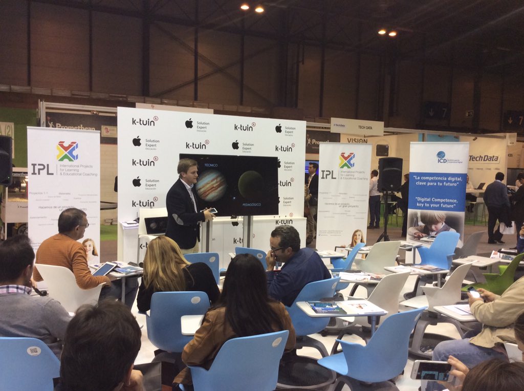 instituto_icd's tweet photo. Equipazo ICD en #SIMO2015 @ipforlearning @EducaTajamar @princippia @CyMktg @aulaPlaneta @crepresa @certiuni @KTuin https://t.co/IqfaxBiqJL