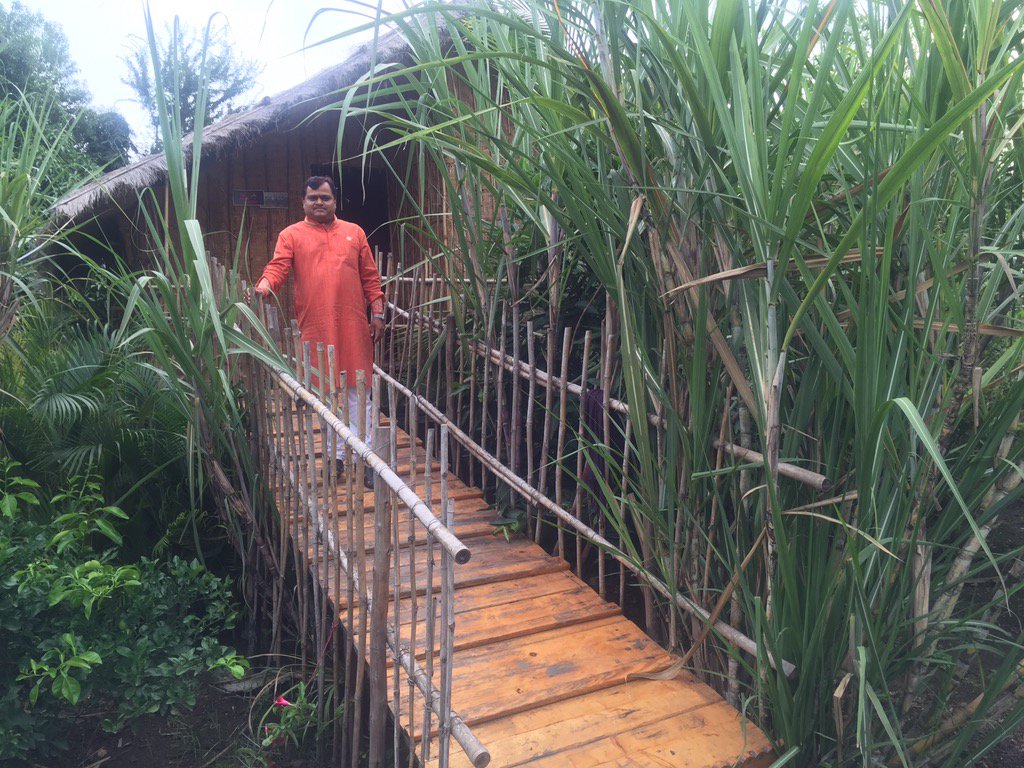 SureshChavhanke's tweet photo. . @RoflGandhi_ #Vote4Sugarcane because it's belong to Farmer brothers vs church supporter #StopPepsi-Coke https://t.co/RfsBRiUVlc