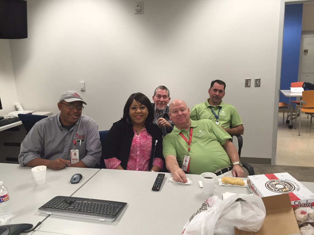 Amy Fallon tweet media