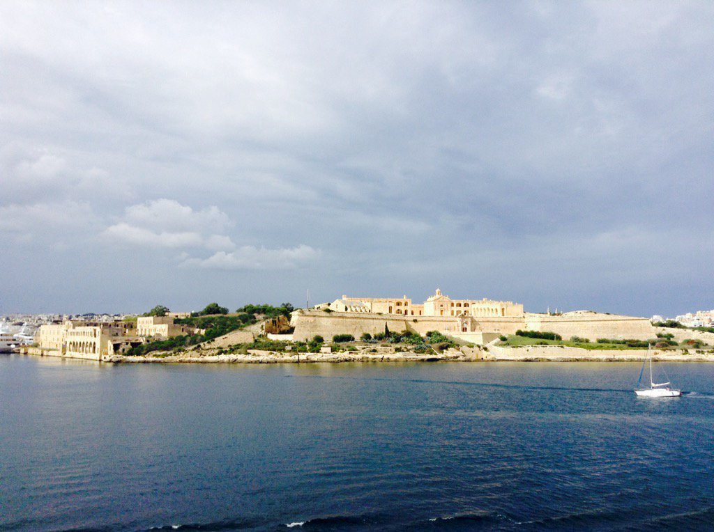 AirMalta's tweet photo. Live from our capital #Valletta admiring the beauty of Fort Manoel! #octoberbliss #visitmalta #Malta https://t.co/MEH1FlAh6v