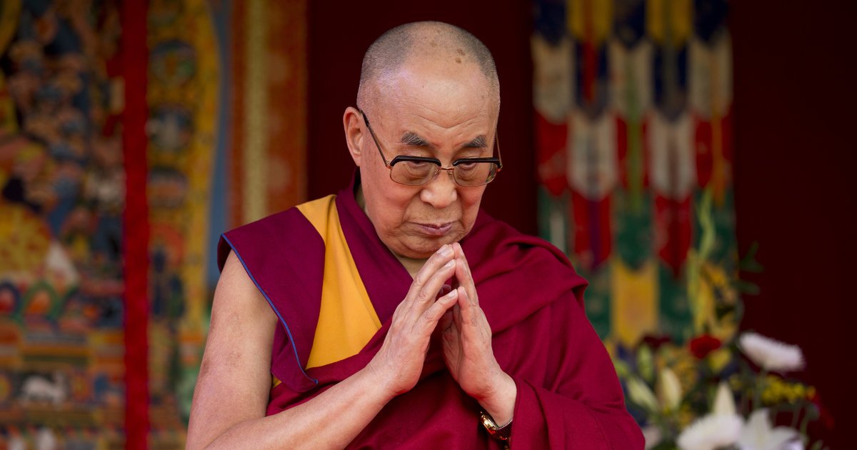 HuffPost's tweet photo. Buddhist leaders call for climate change action at Paris talks https://t.co/kg9PlQj9Ly https://t.co/dqCQzFGBGz