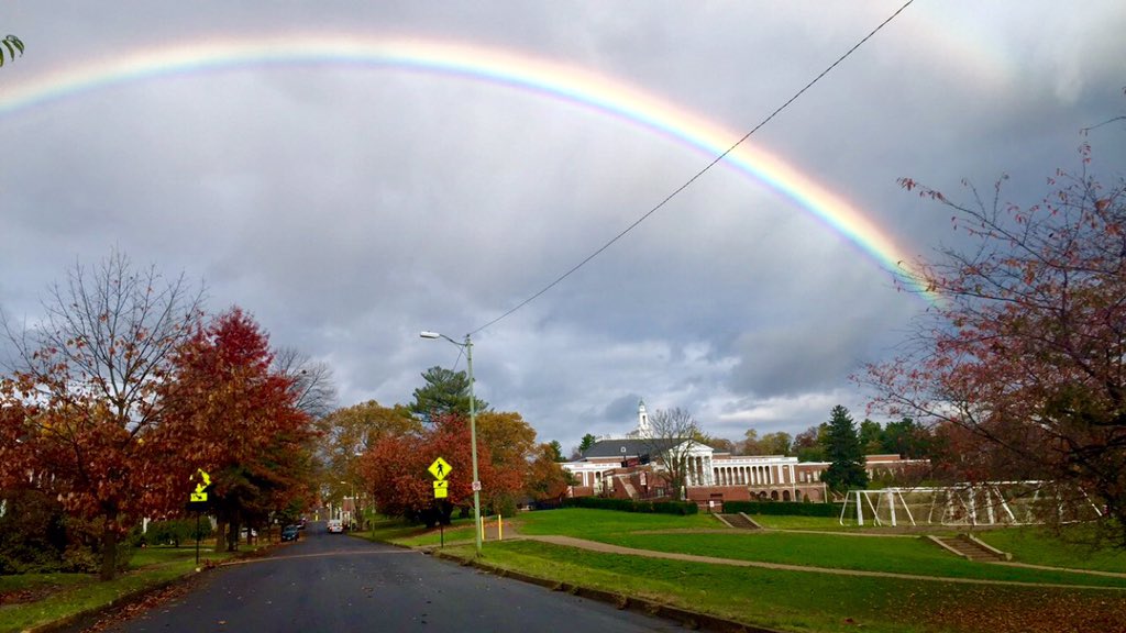 What a beautiful morning and what a beautiful school🌈💗