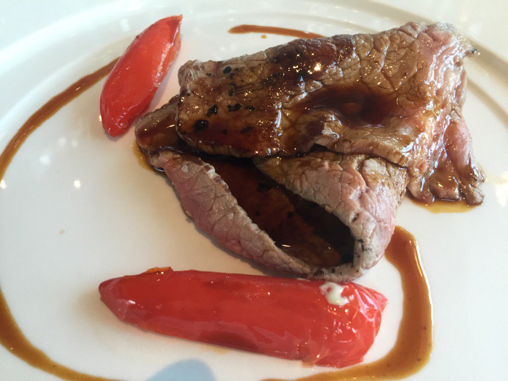 WineNewsIt's tweet image. Trancio #scamone #piemontese e #friggitelli #rossi: #menu tradizione @RibaldoneChef @identitagolose @Expo2015Milano