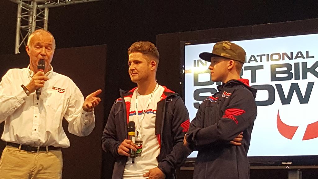 <a href="/Lewistrickett/">Lewis Trickett</a> &amp; <a href="/Bintcliffe11/">Jack Bintcliffe</a> talk ambitions for 2016 with <a href="/hondaracingmx/">Buildbase Honda MX</a> #HondaDBS