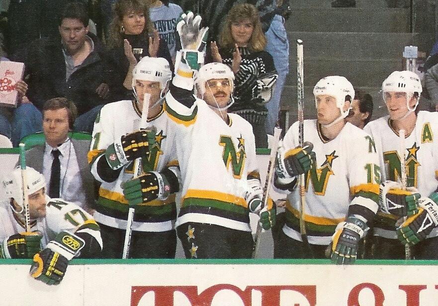 Happy 56th birthday today to Hall of Famer, and former North Stars right winger Mike Gartner born in Ottawa, Ontario 