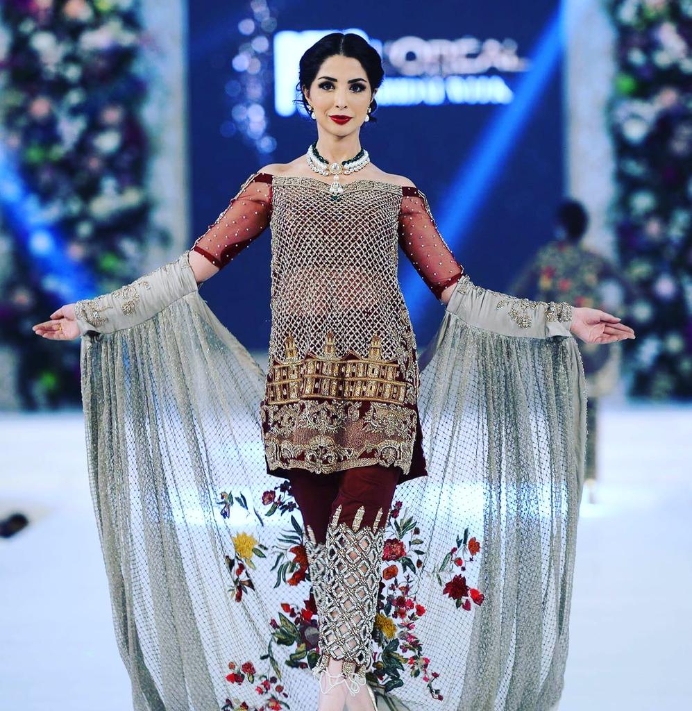 usamasheikh27's tweet photo. Sara Haider opened Mahgul’s show with a marvelous collision of music and fashion. #PLBW2015 https://t.co/echzsQGrjl"
