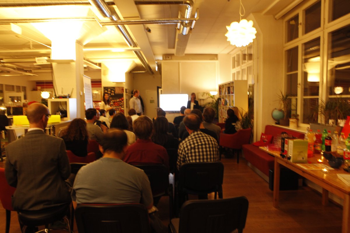 Rani_Sam88's tweet photo. Great Kickoff event for #PFC2015 @ImpactHubSTO Great guest speakers&challenge by @tetrapak #loveplasticnotwaste https://t.co/w1AKqQ8Psl