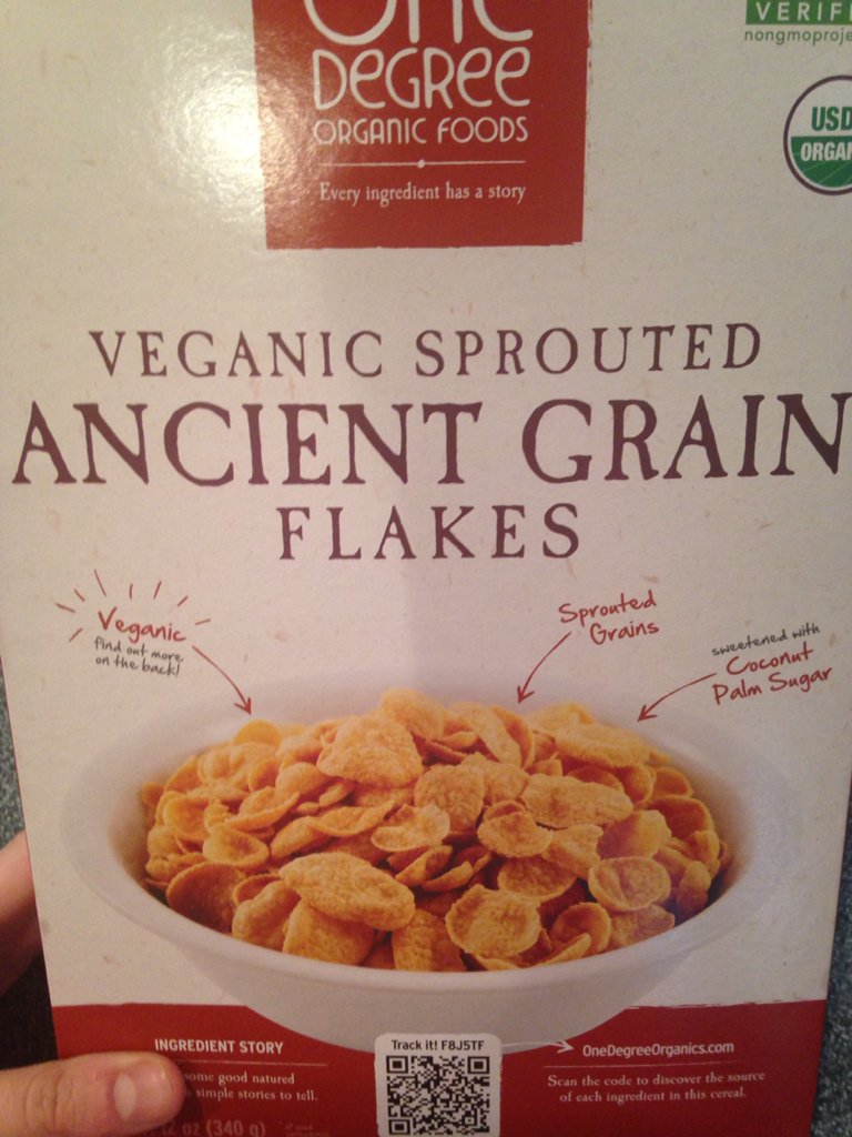 JessicaKern14's tweet photo. Woke up craving lucky charms and instead this is what I found. #fail https://t.co/g3w8FTefK1