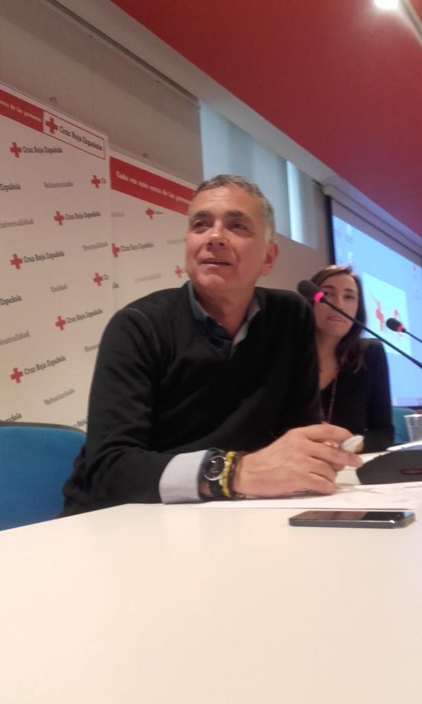 Marodriguez1971's tweet photo. "La verdad es el elemento clave de la comunicación" @JuanraLucas en #CruzRojaCom https://t.co/nFeocQtnQB