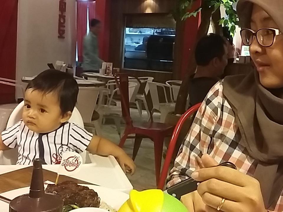 af_didit's tweet photo. @steakholycow adek aha nonton aja ya #campsurabaya1 https://t.co/sTczL9Qrxa