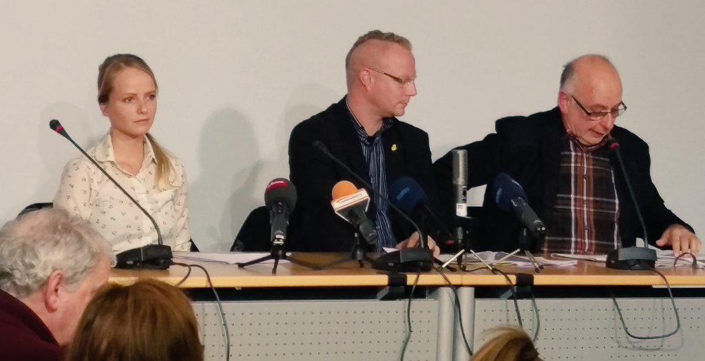 Jetzt läuft die aktuelle PK zur Gründung des Bündnisses <a href="/thmitmenschlich/">Mitmenschlich</a> (1/2)